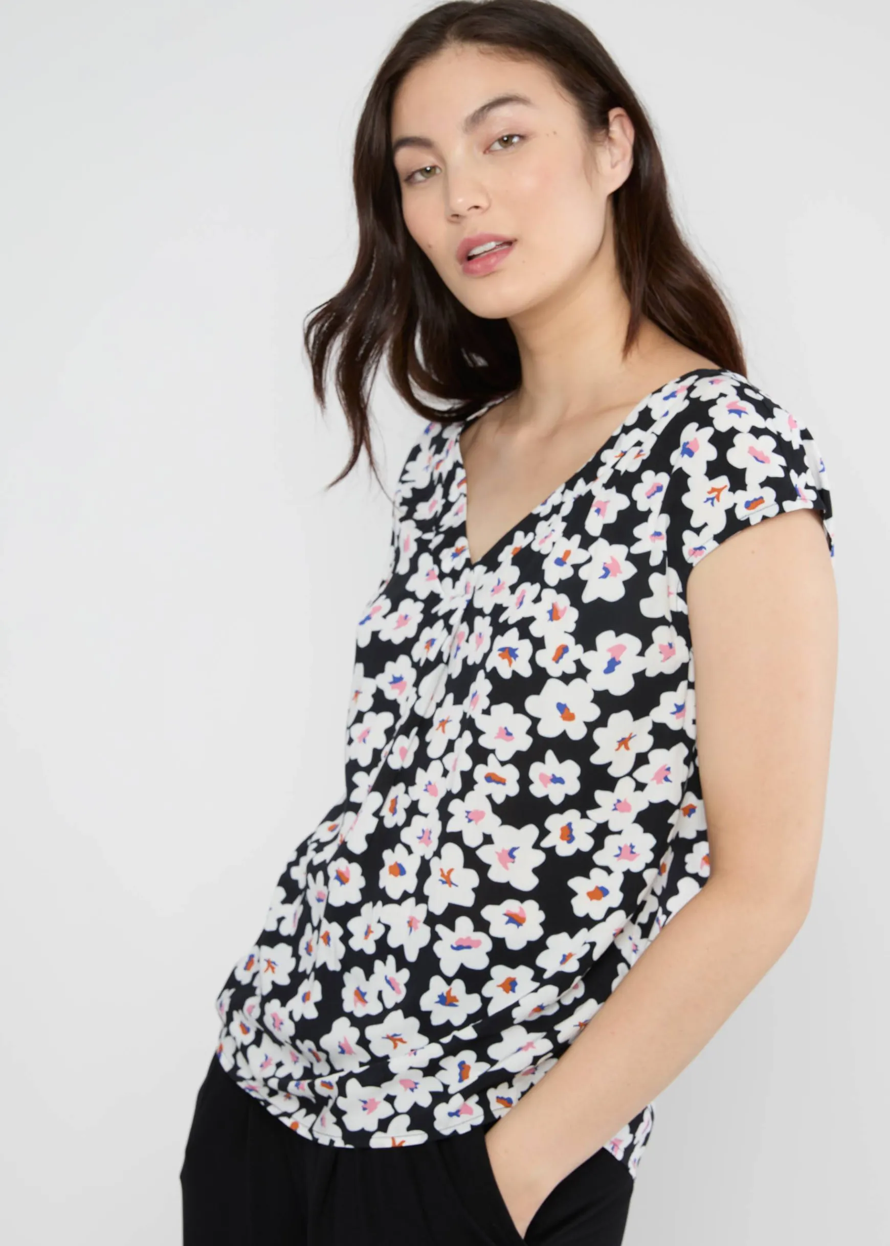 Damen Blutsgeschwister Tops|V-Ausschnitt|Shirt Liberty Maniac