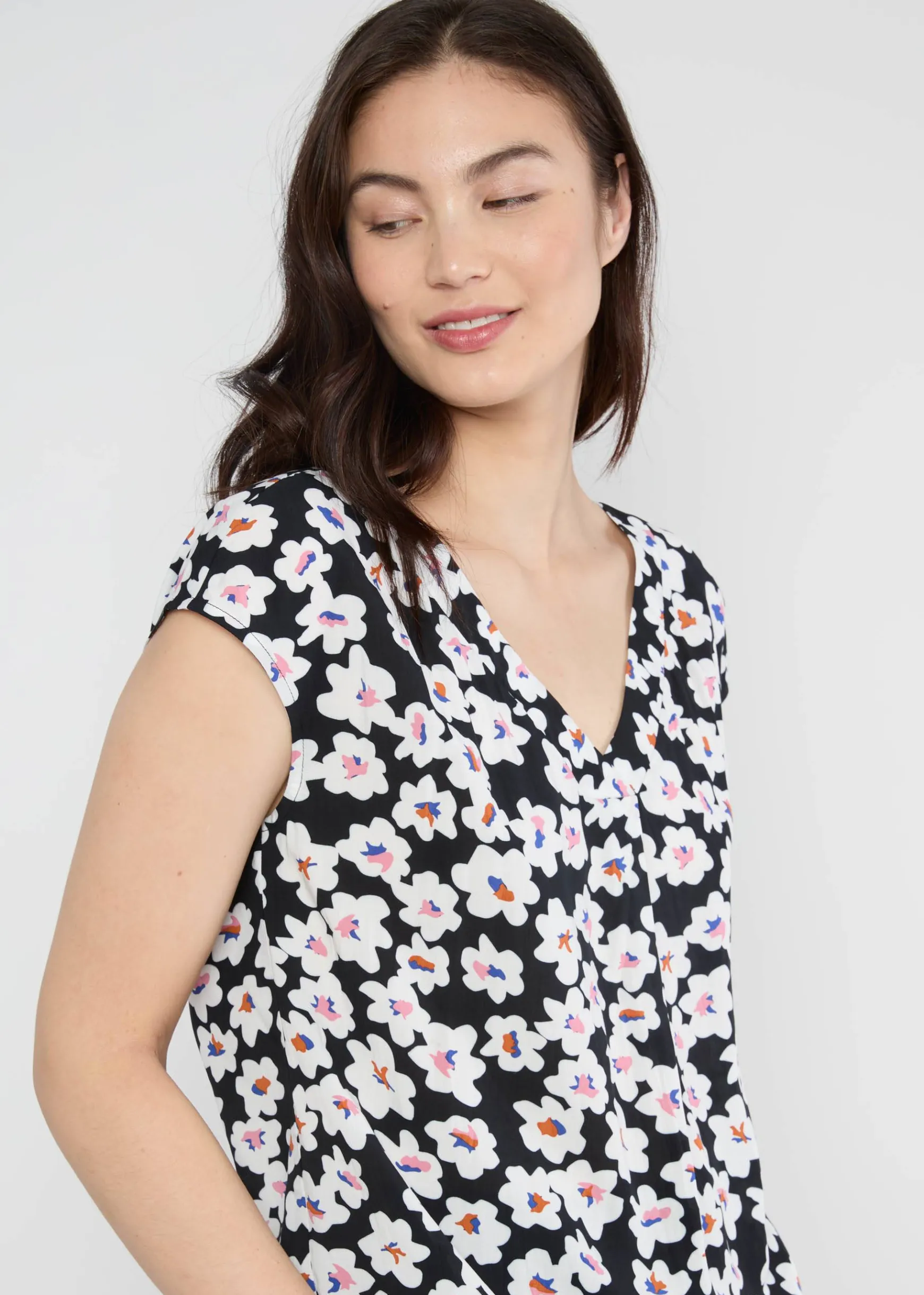 Damen Blutsgeschwister Tops|V-Ausschnitt|Shirt Liberty Maniac