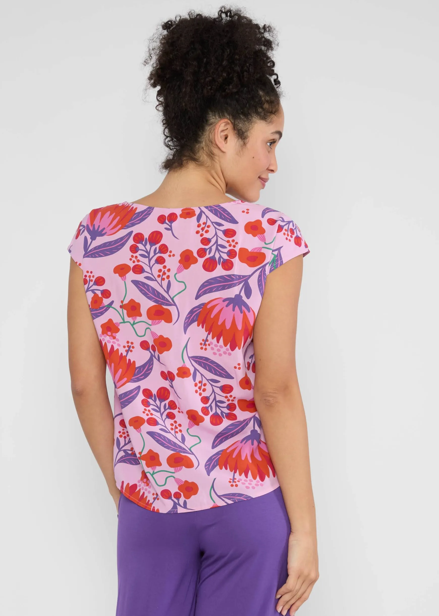 Damen Blutsgeschwister Tops|V-Ausschnitt|Shirt Liberty Maniac
