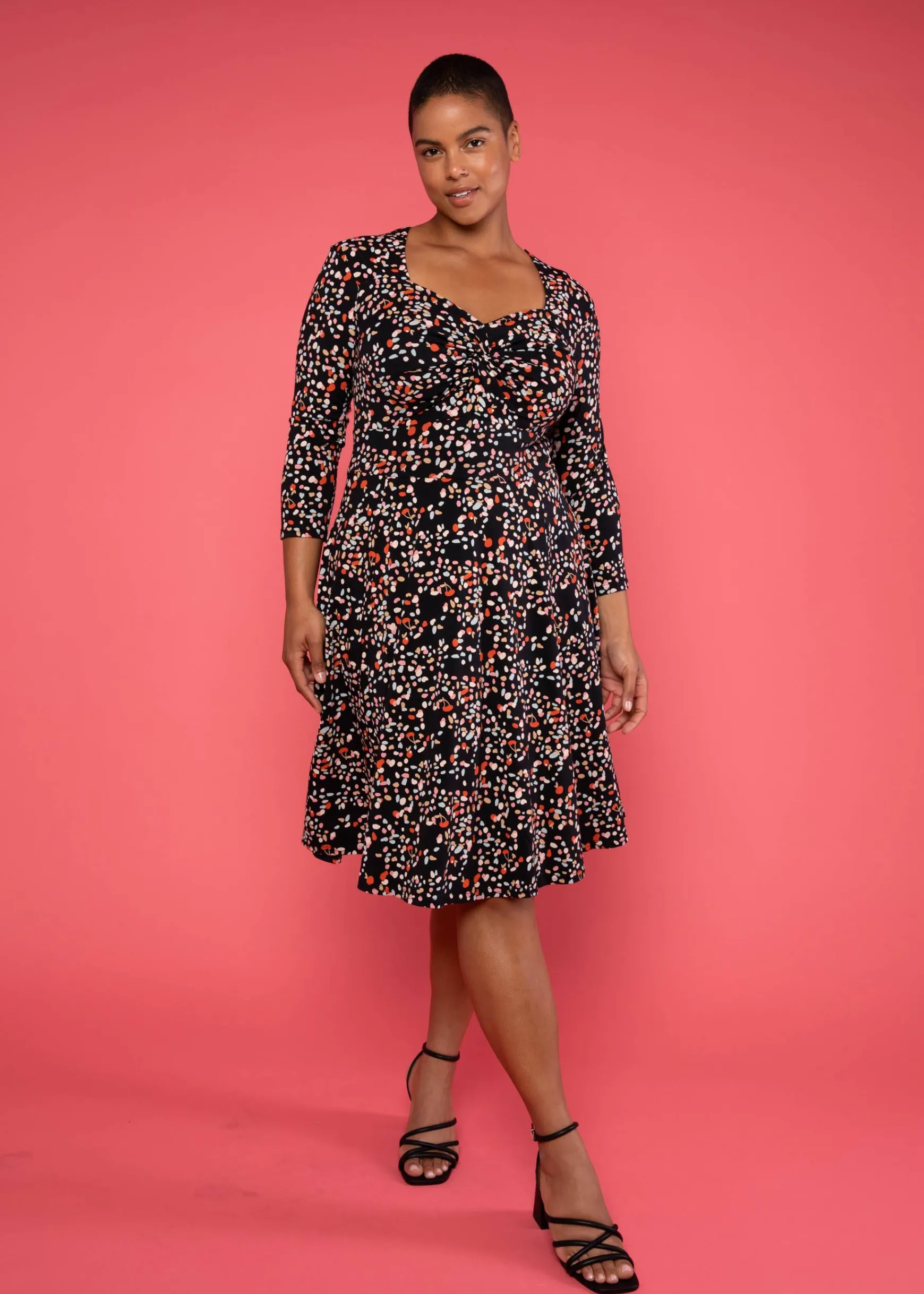 Damen Blutsgeschwister Jerseykleider|Knielange Kleider|Sommerkleid Hot Knot Power