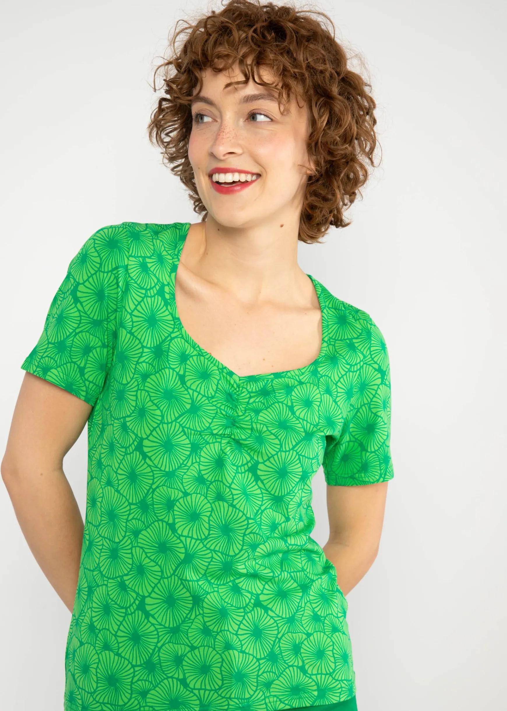 Damen Blutsgeschwister T-Shirts|Rundhals|T-Shirt Balconnet Fu00E9minin