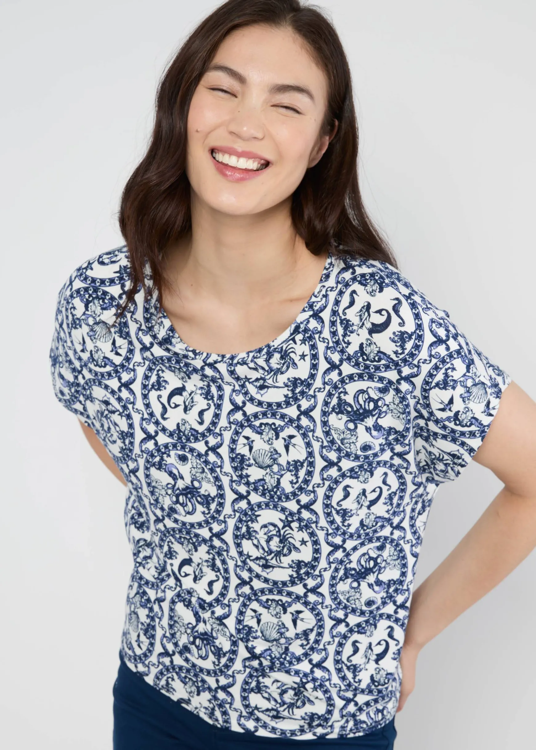 Damen Blutsgeschwister T-Shirts|Rundhals|T-Shirt The Overspacious